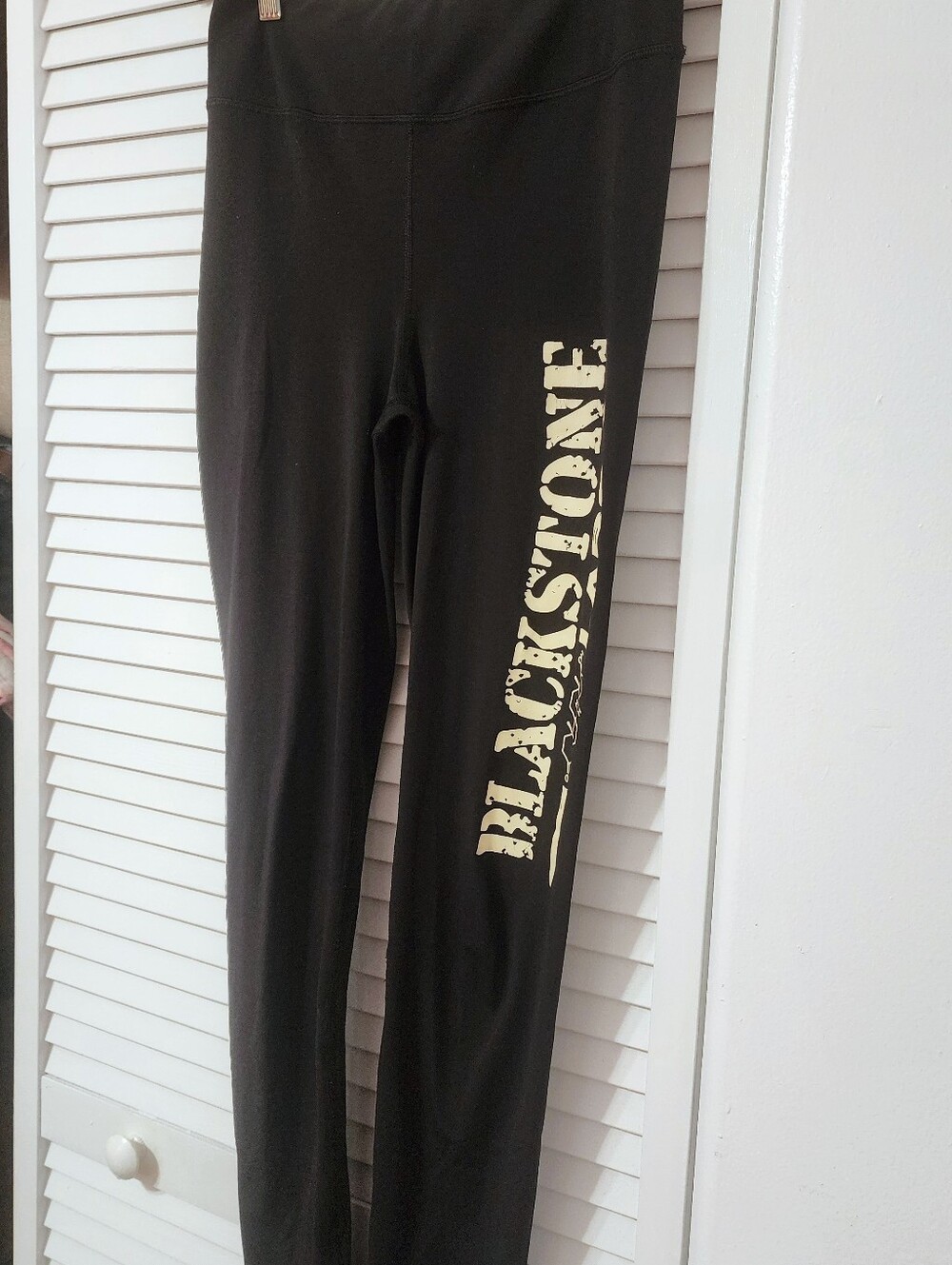 Blackstone Women's Black Leggings w/ Scrunch Booty - Picture 4 of 8